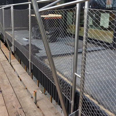 เครือข่ายเชือกสายความแข็งแรงสูงทนทานต่อการกัดกร่อนสําหรับการใช้งานกลางแจ้งและเครือเชือกเหล็ก